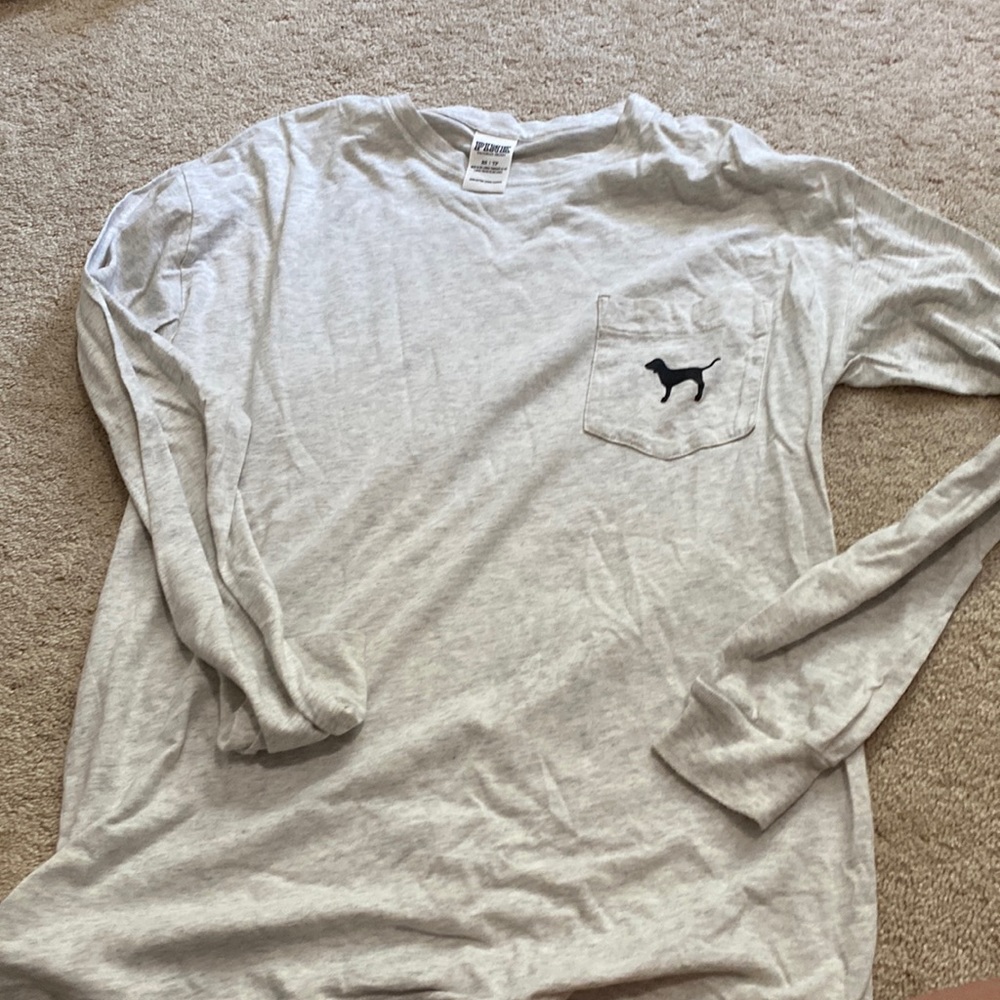 pink tee
